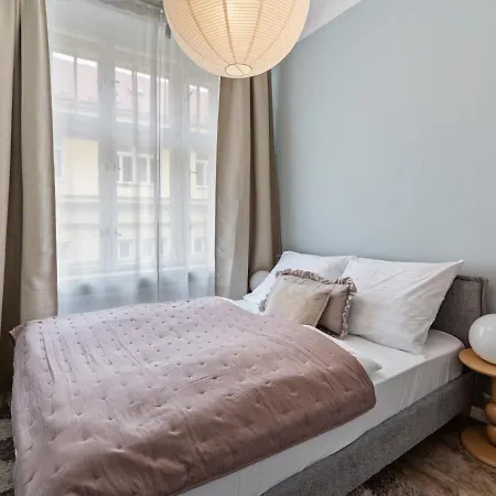 Modern Downtown 2br Steps From Wenceslas Square By Easybnb Premium Prague