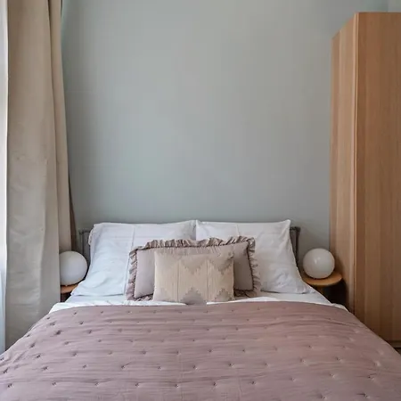 Modern Downtown 2br Steps From Wenceslas Square By Easybnb Premium Apartment