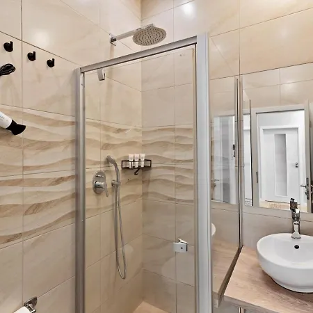 Modern Downtown 2br Steps From Wenceslas Square By Easybnb Premium *